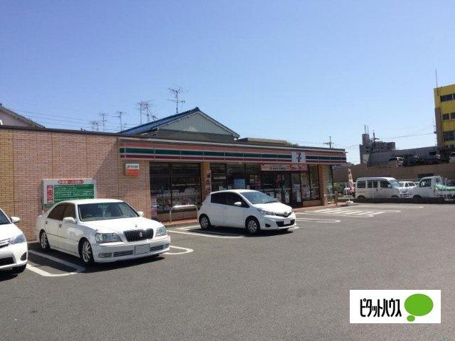 セブンイレブン名古屋野並2丁目店：387m