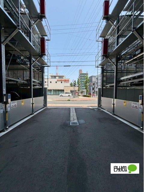 プラセシオン原 駐車場