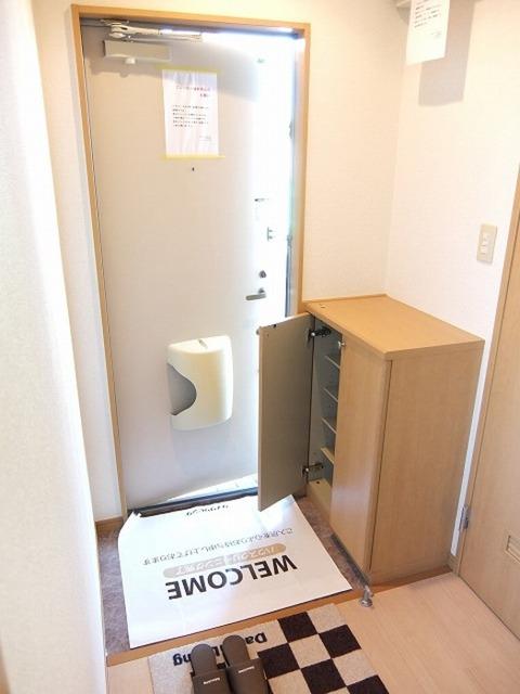 ユニキューブあつあい（C） 玄関