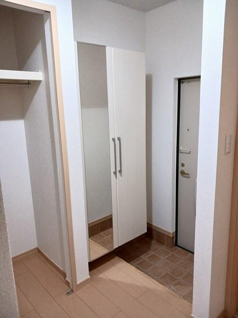 ウイステェリアⅡ（101） 玄関