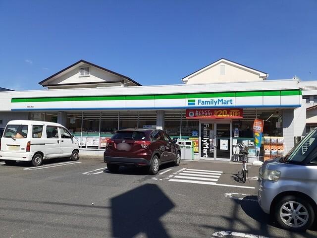 ファミリーマート：300m
