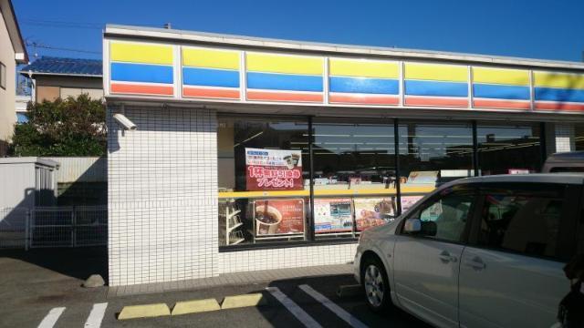 ミニストップ二宮駅前店：363m