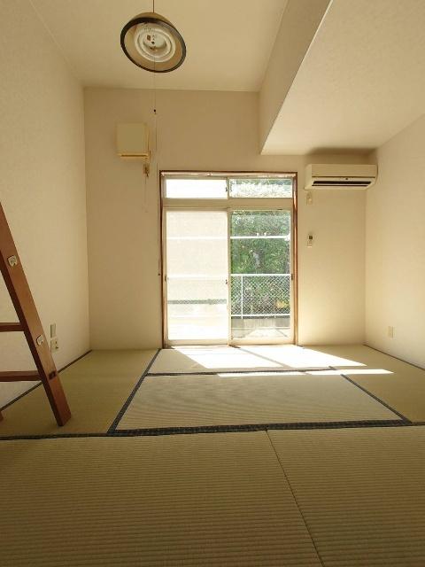 メイプルハイツ（102） 室内