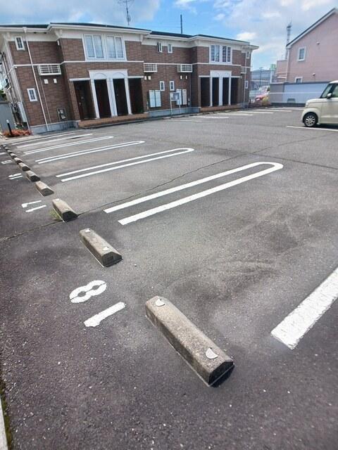 アラモードさくらⅣ（204） 駐車場