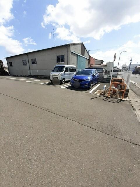 プレシュー　川南（101） 駐車場
