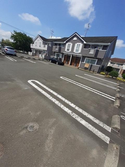 パークサイド・ケイＡ（202） 駐車場