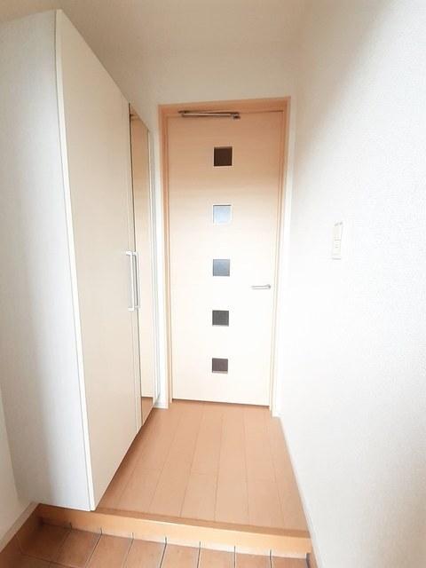クレア（103） 玄関