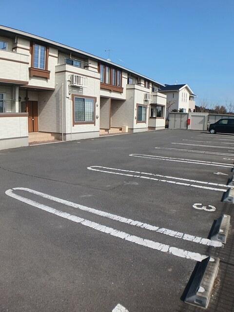 クレア（202） 駐車場