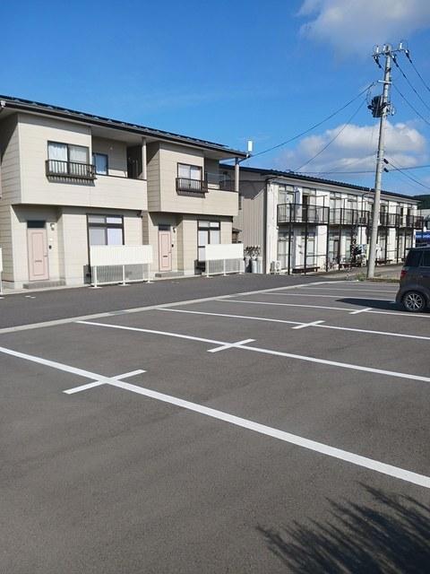 メゾンホーク末永Ａ（7） 駐車場