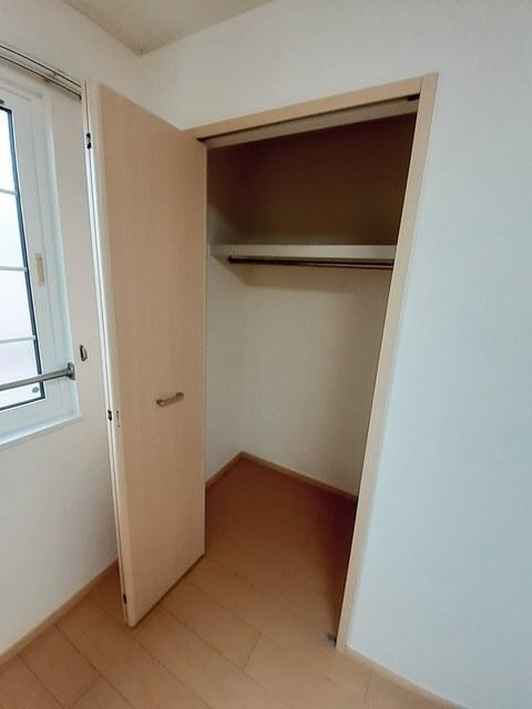 シュティルシェーネⅡ（201） 収納