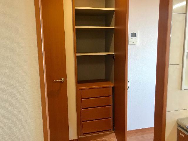 プレサス中浦A 収納