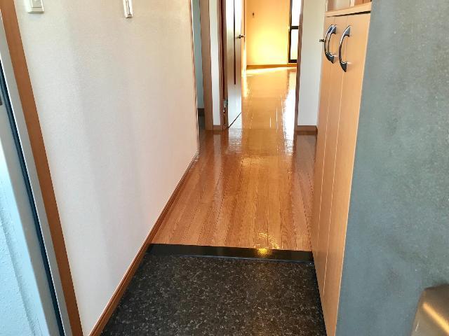 プレサス中浦A 玄関