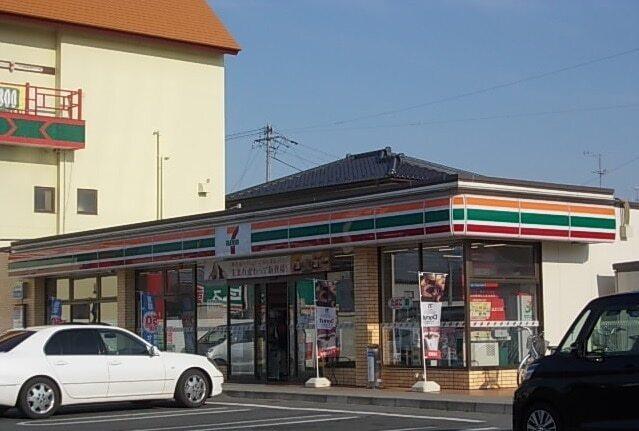 セブンイレブン大街道南店：850m