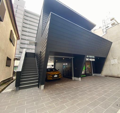 まだ新築の店舗です。