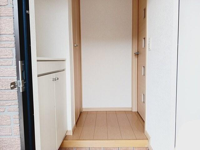 サンローラン（103） 玄関