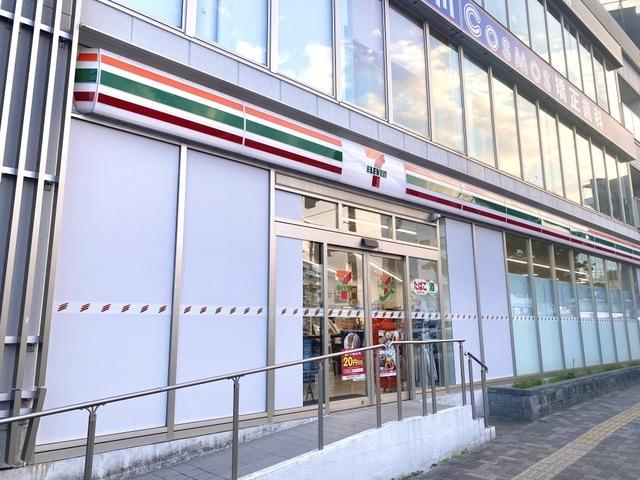 セブンイレブン久米川駅北口店：439m