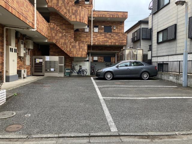 東村山市栄町マンション 駐車場