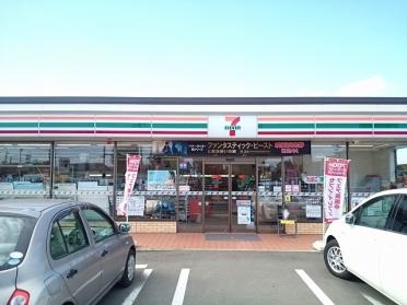 セブンイレブン名取手倉田店：160m