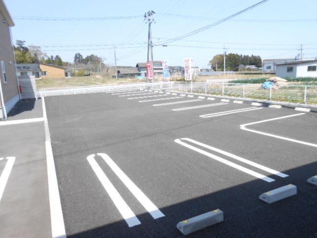 ストロベリーハウスⅣ（202） 駐車場