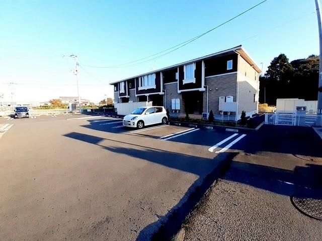 ストロベリーハウスⅣ（201） 駐車場