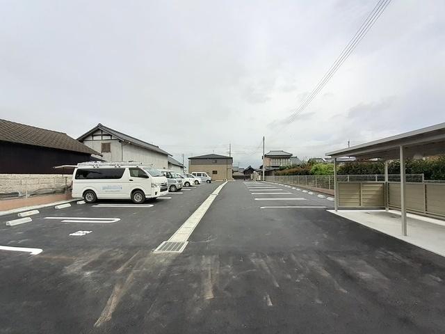 ベル・フィオーレⅡ（103） 駐車場