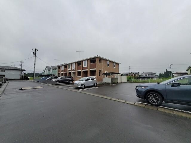 ポポラーレⅢ（104） 駐車場