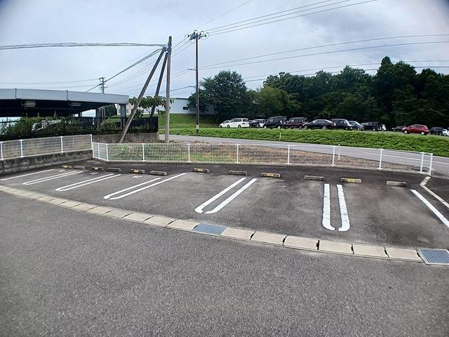 グレースリンクＢ（104） 駐車場