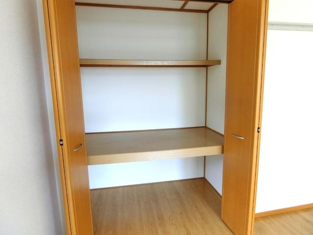 シュロス台原（101） 収納