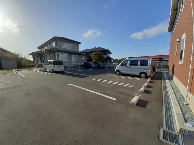 アビタシオン（204） 駐車場