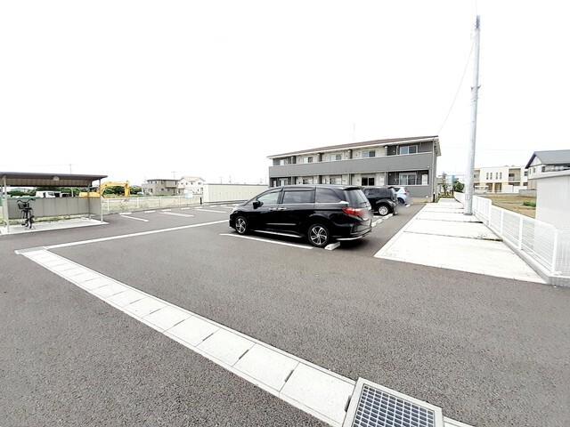 レジデンス松原（102） 駐車場