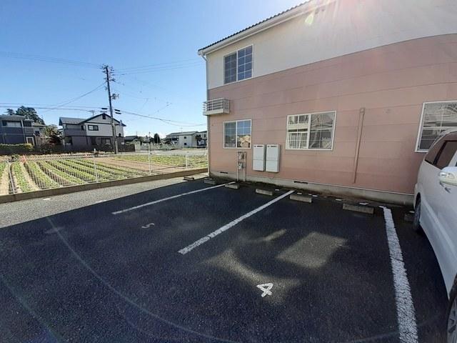 メゾン・ド・ソリアードＡ（102） 駐車場