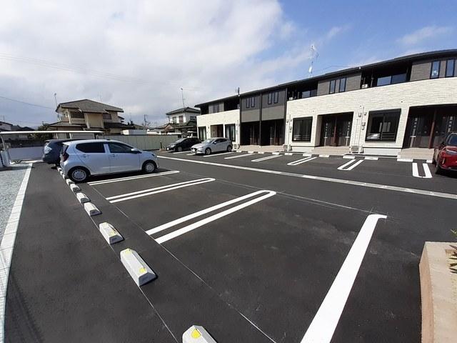 ソレイユルヴァンⅠ（104） 駐車場
