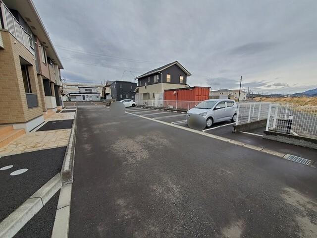 アンソレイユ（101） 駐車場