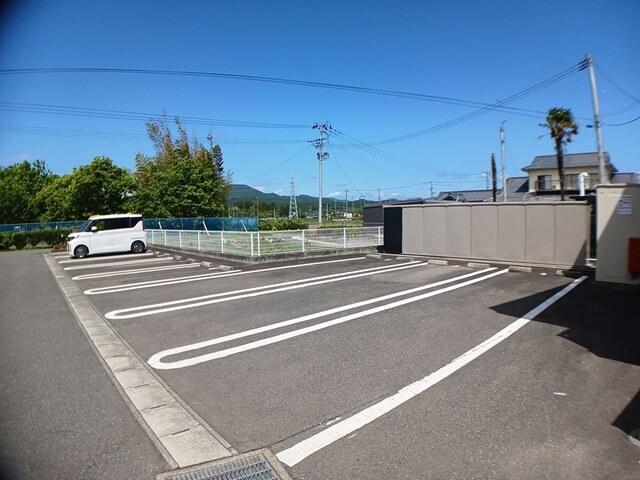 グリーンフォレストⅠ（203） 駐車場
