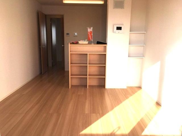 Ｄ−ｒｏｏｍ荒井東（301） リビング