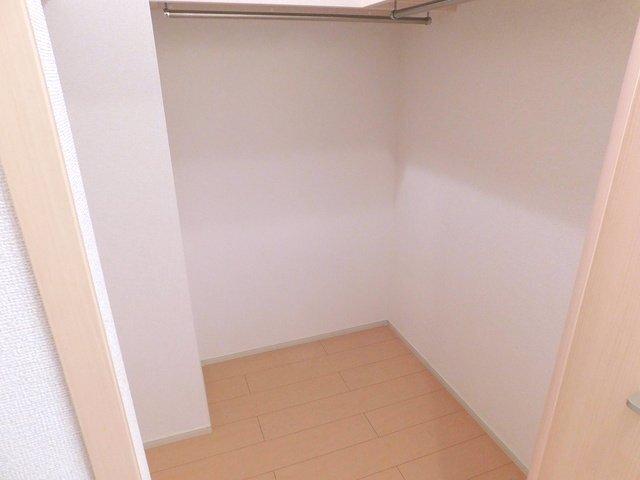 コリーヌ　Ａ（103） 収納