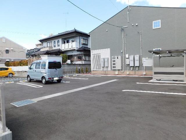 ル・エラブル中央（101） 駐車場