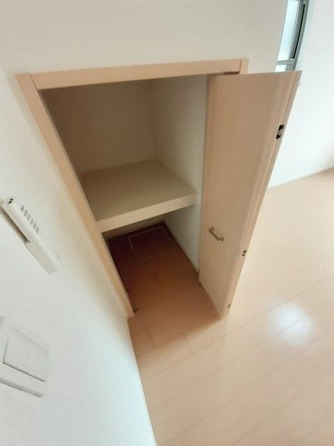 プレジール北中山（101） 収納