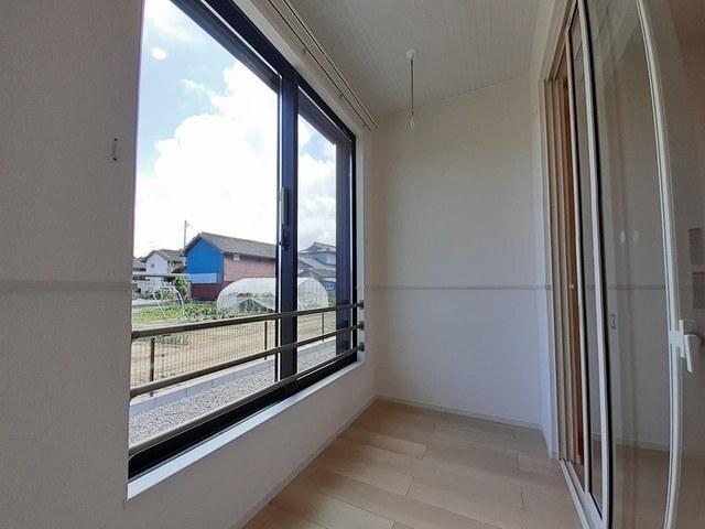 ミッドレジデンス山下ⅡＡ（101） 室内