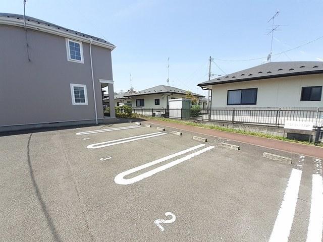 クロスロードスクエア（103） 駐車場