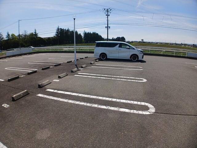 マンション　グランデ　カナバ（203） 駐車場