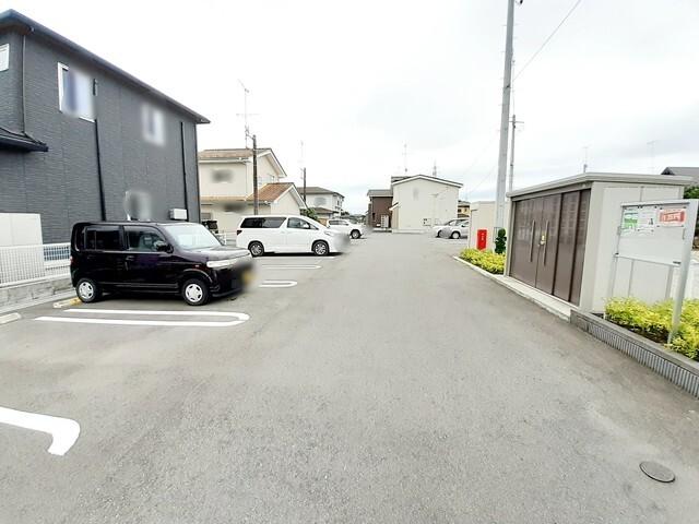 プロムナードＢ（104） 駐車場