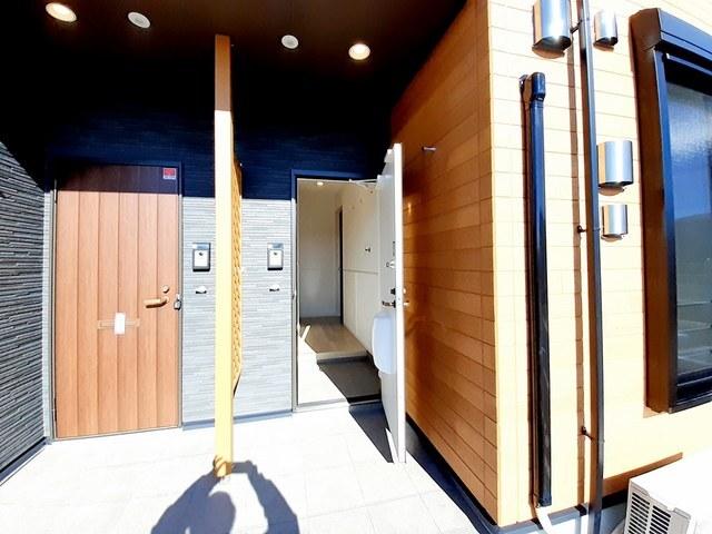 カーサ　みなと（103） 玄関