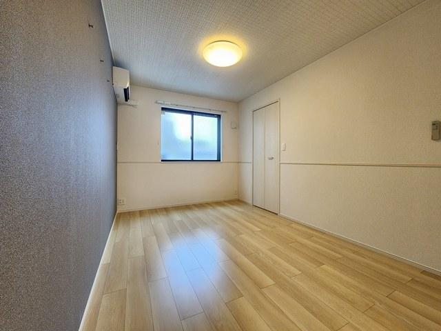 サンシャイン　エイト（102） 室内