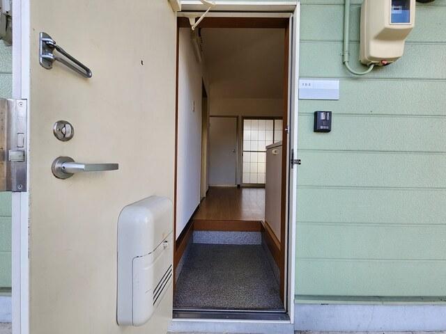 バックスハイツ（103） 玄関