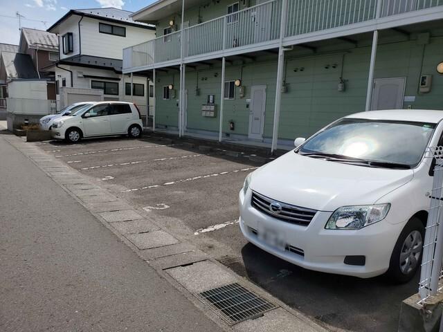 バックスハイツ（103） 駐車場