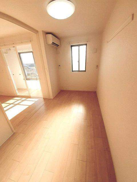 クレセントヒルズ（101） 室内