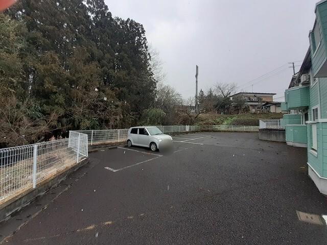 グリーンウッドⅡ（202） 駐車場