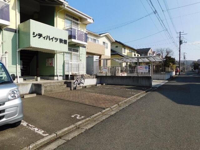 シティハイツ秋櫻（101） 駐車場