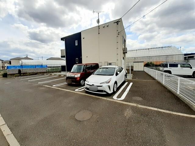ジェントリーＢ棟（201） 駐車場